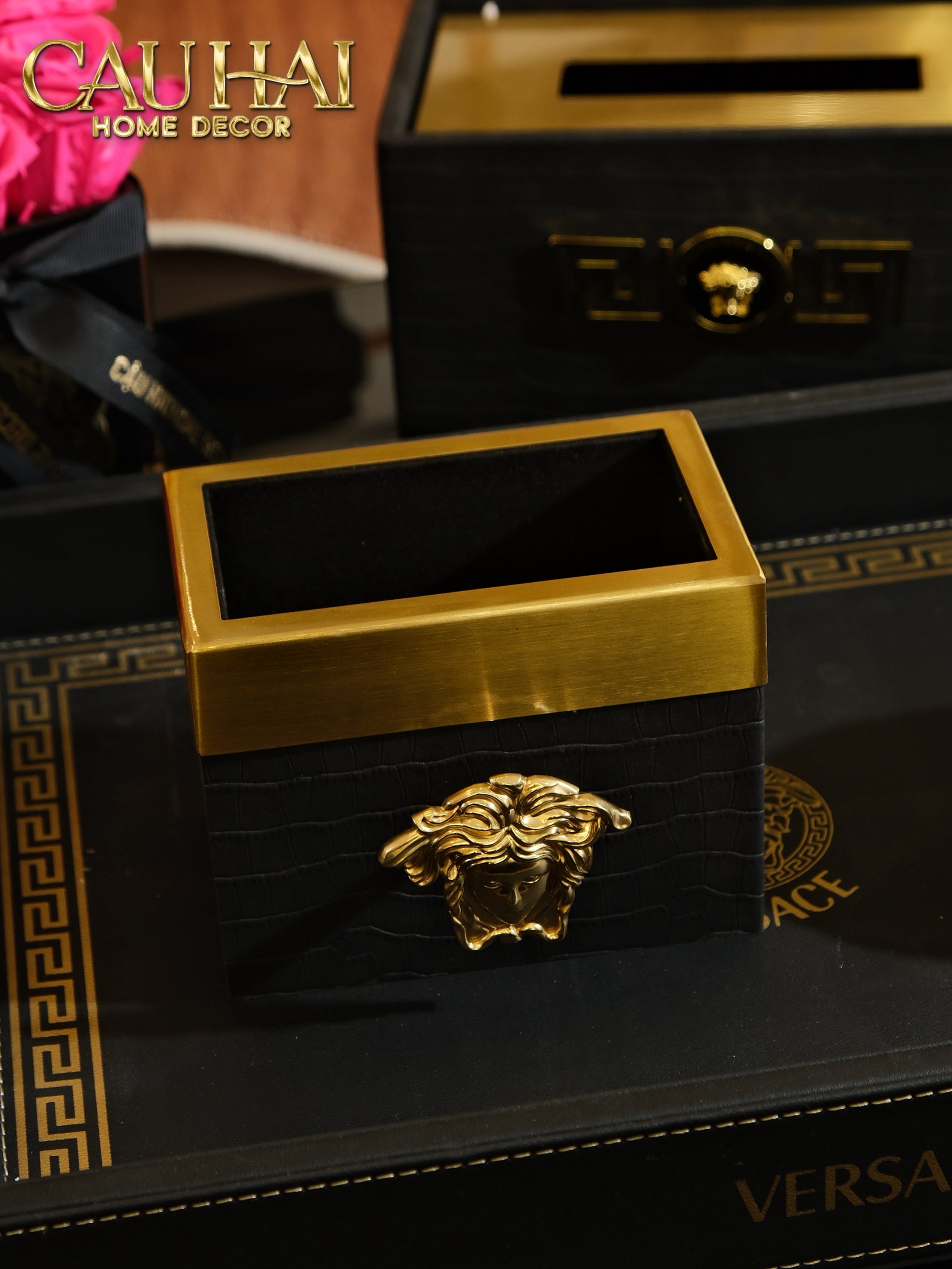 Maison Couture - Brasson MeduSa V Class Limited Remote Control Box
