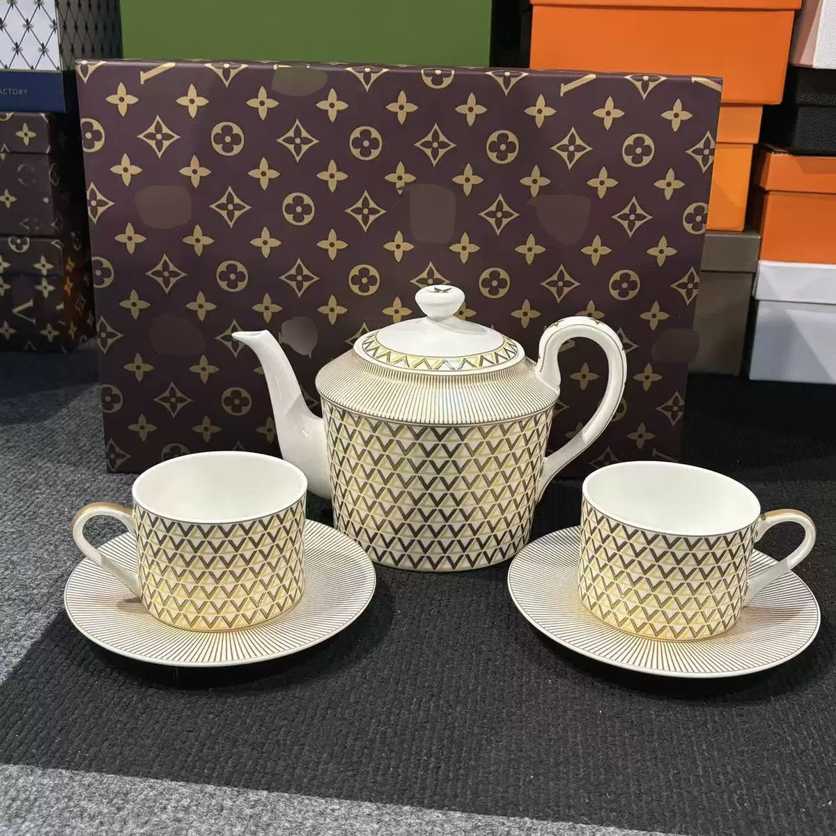Maison Couture - Set Bình Trà Monogram Prestige L Class