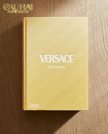 Maison Couture - Sách Fashion Versace Catwalk