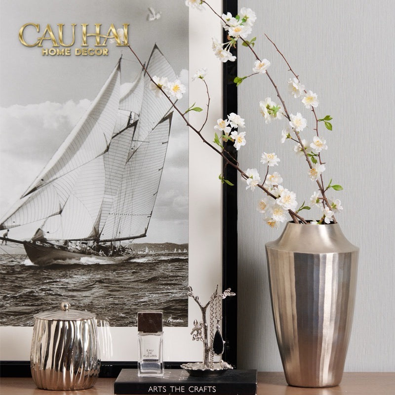 Indira Maison Couture - Bình Hoa Hợp Kim Metalic Platinum Fluted Silhouette Vase 17x6.9x30-BÌNH HOA-CẬU HAI HOME DECOR