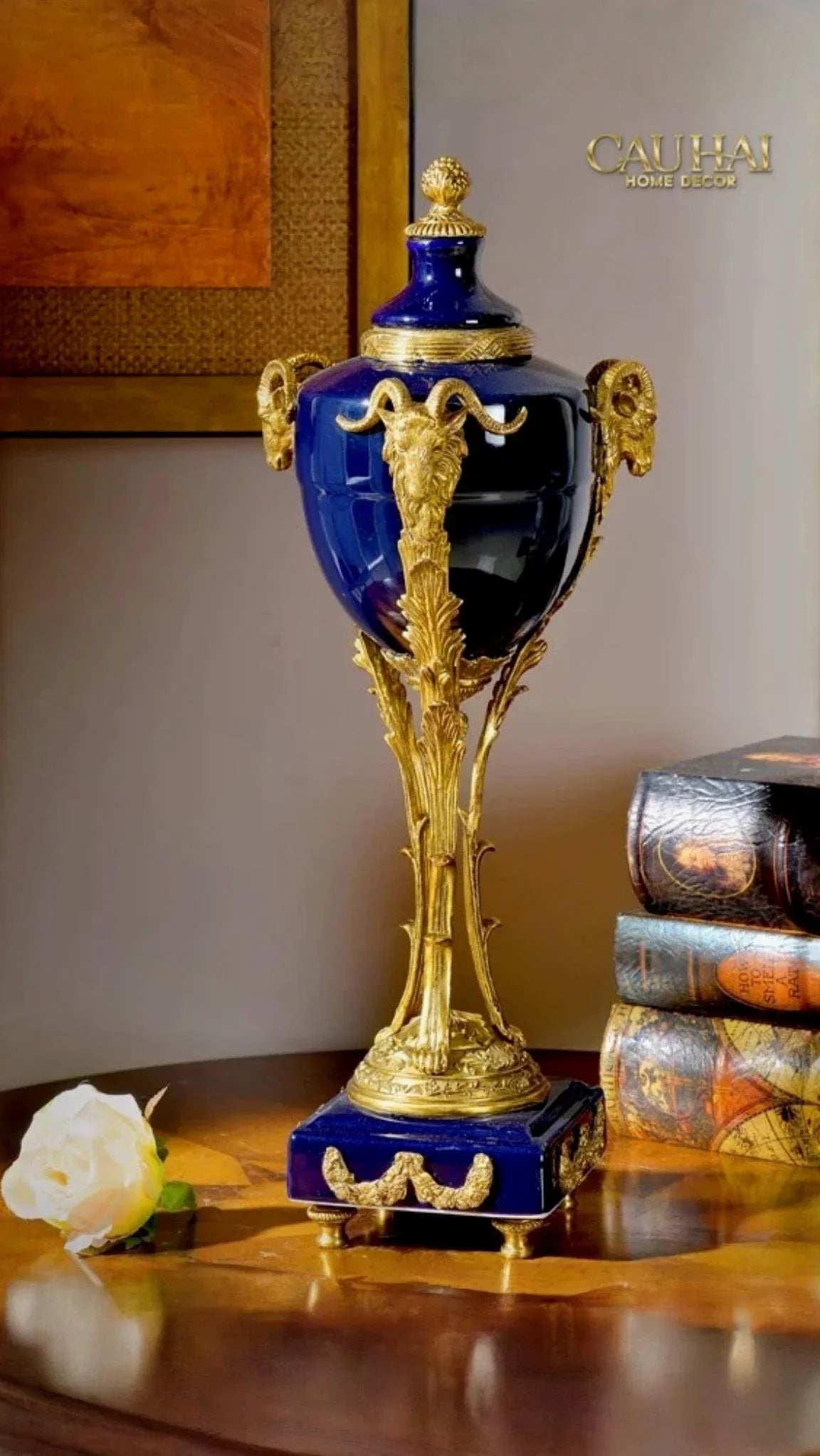 Maison Couture - Bình Hoa Imperium Empire Divine Vase - Laurel Amphora Miniature – Imperial Cobalt 30x21x21-BÌNH HOA-CẬU HAI HOME DECOR