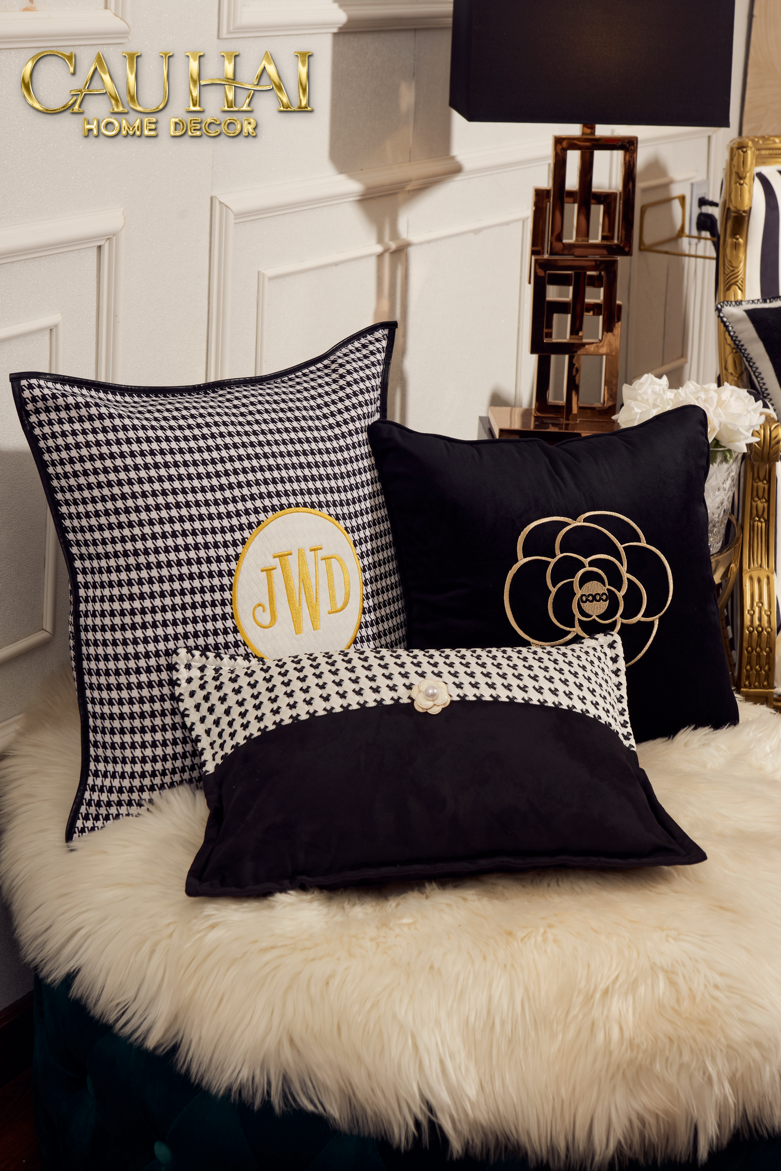 Velvet Tweed Camélia Mystique Cushion 30X50
