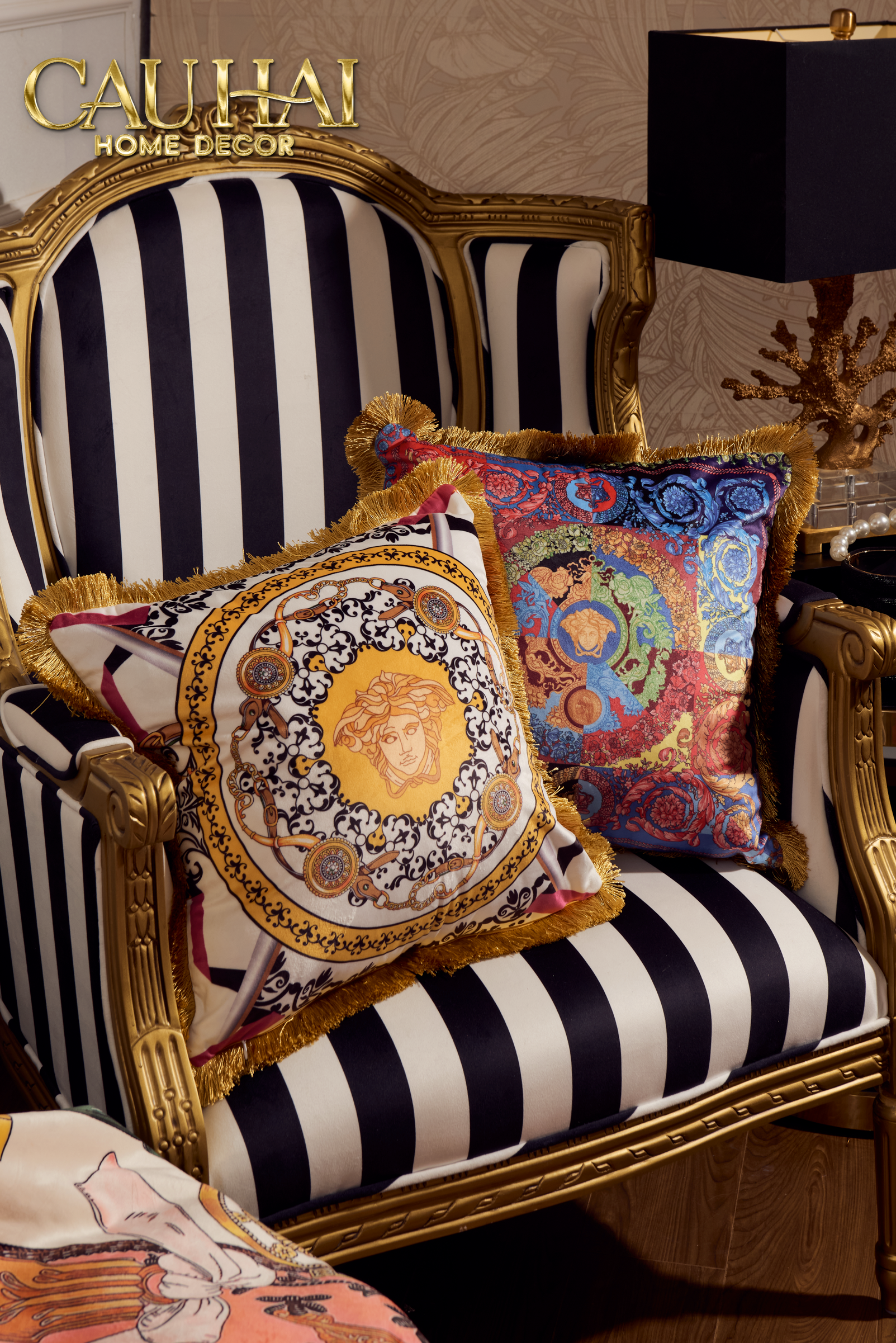 Maison Couture - Chenille Velvet V Class Medusa Amplified Multicolor Pillowcase 45