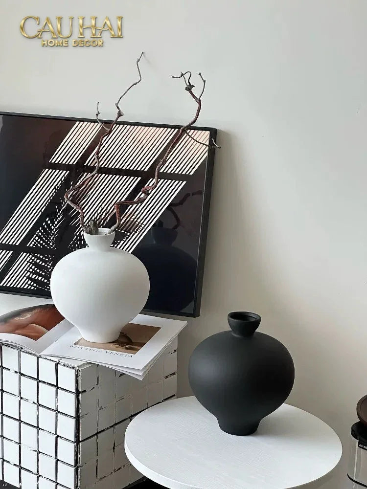 Bình Hoa Gốm Tròn Đen Noire Pearl Pottery Vase 23.5x17-BÌNH HOA-CẬU HAI HOME DECOR-CẬU HAI HOME DECOR