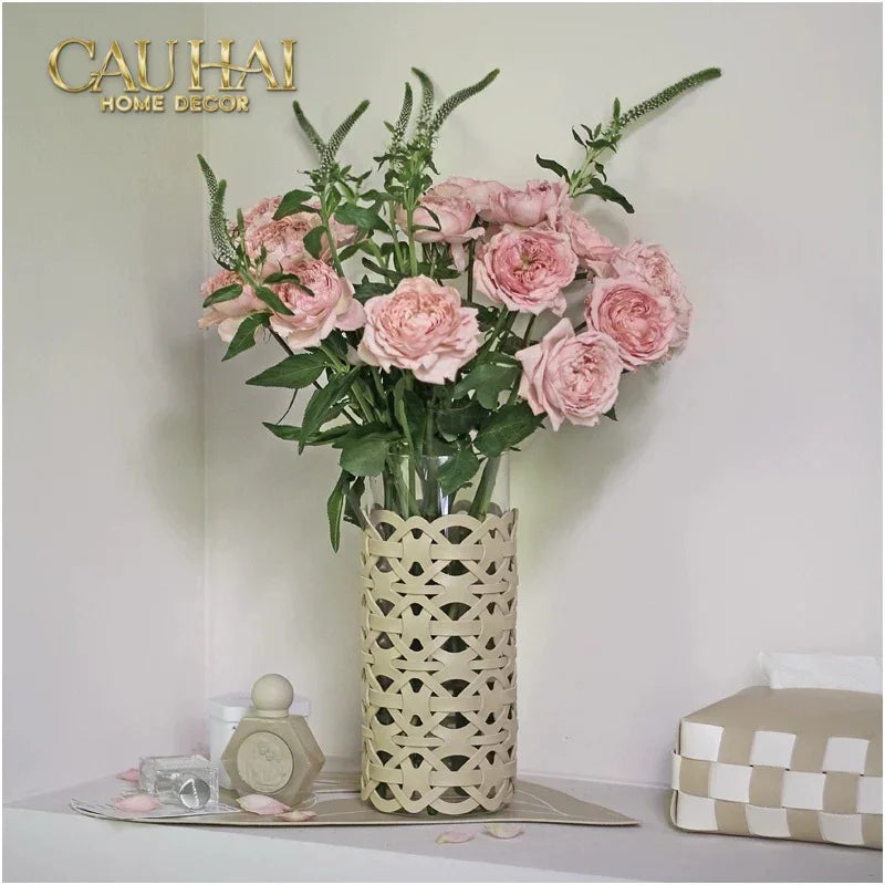 Bình Hoa Thuỷ Tinh Hình Trụ Phối Da Đan Woven Leather Cylinder Glass Vase 10x25-BÌNH HOA-CẬU HAI HOME DECOR-CẬU HAI HOME DECOR