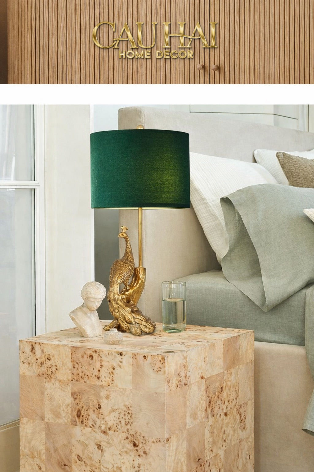 Đèn Bàn Khổng Tước Chụp Nhung Emerald Gold Le Impérial Paon Side Table Lamp 25x64-CẬU HAI HOME DECOR