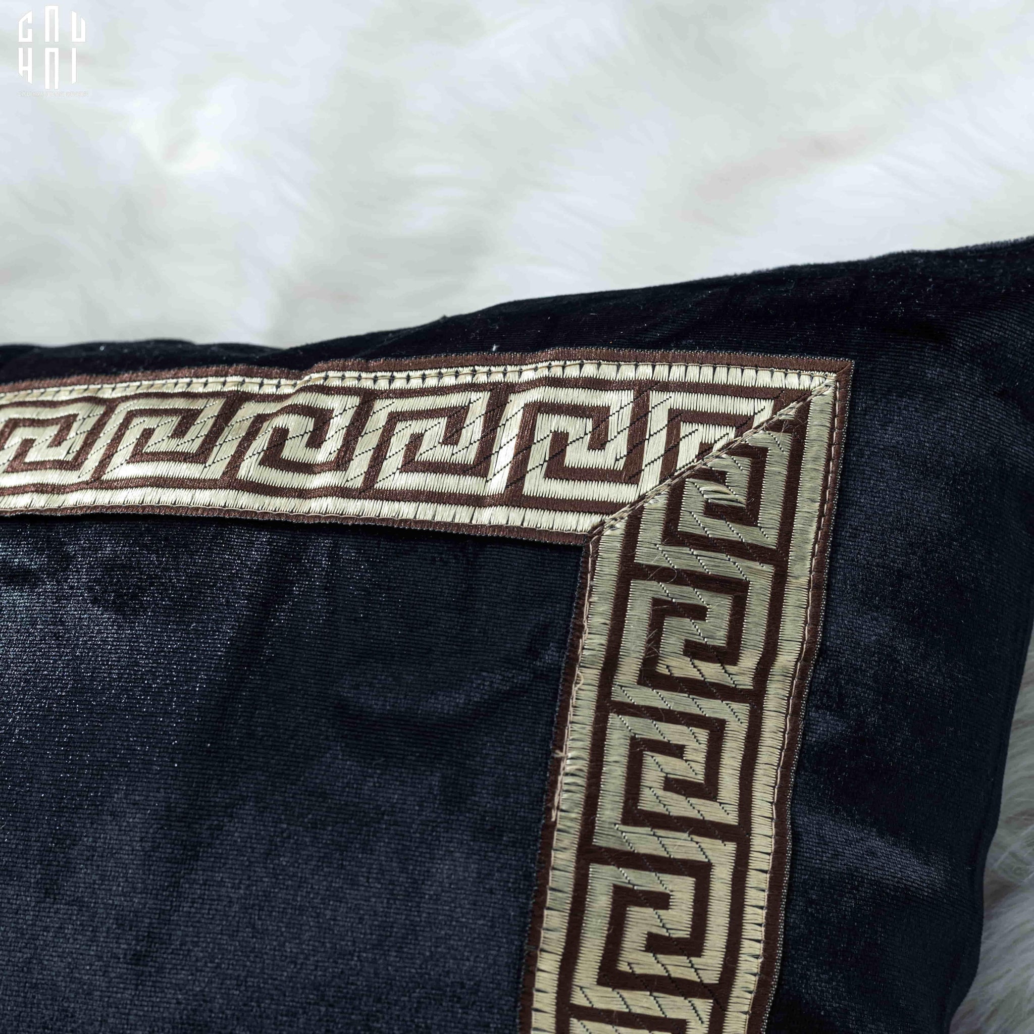 Gối Sofa Nhung Crochet - Noir 30X50Cm-VỎ GỐI-CẬU HAI HOME DECOR