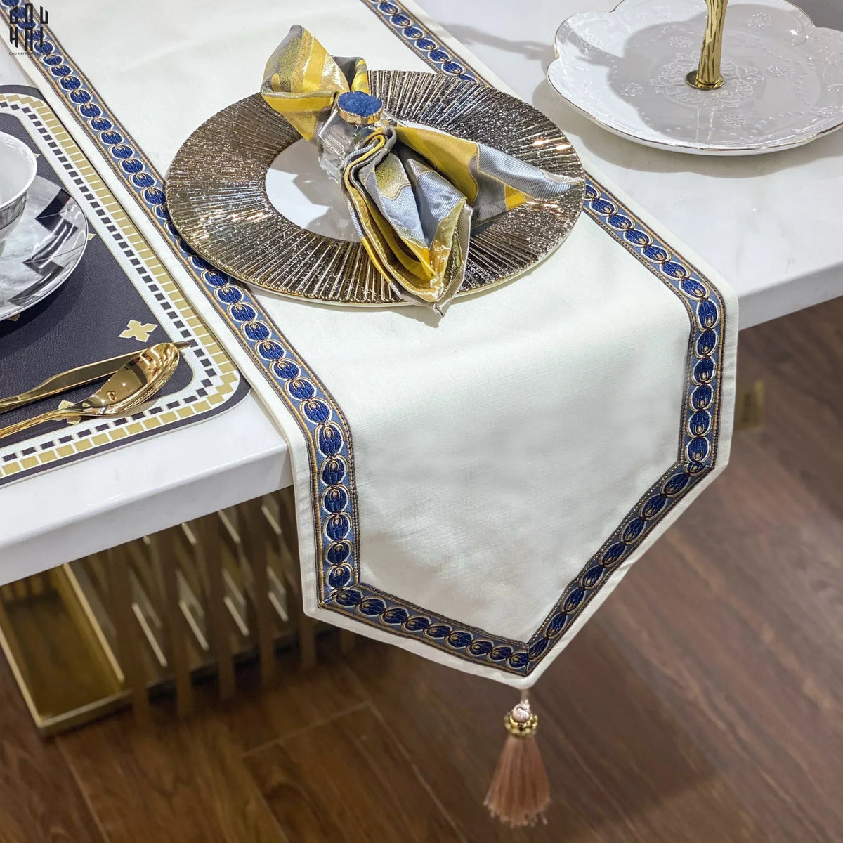 Khăn Trải Bàn - Opaline Lux Velvet D'Amour Table Runner 4M Table Runner-KHĂN TRẢI BÀN-Đối tác tại Trung Quốc theo từng đơn đặt hàng-CẬU HAI HOME DECOR