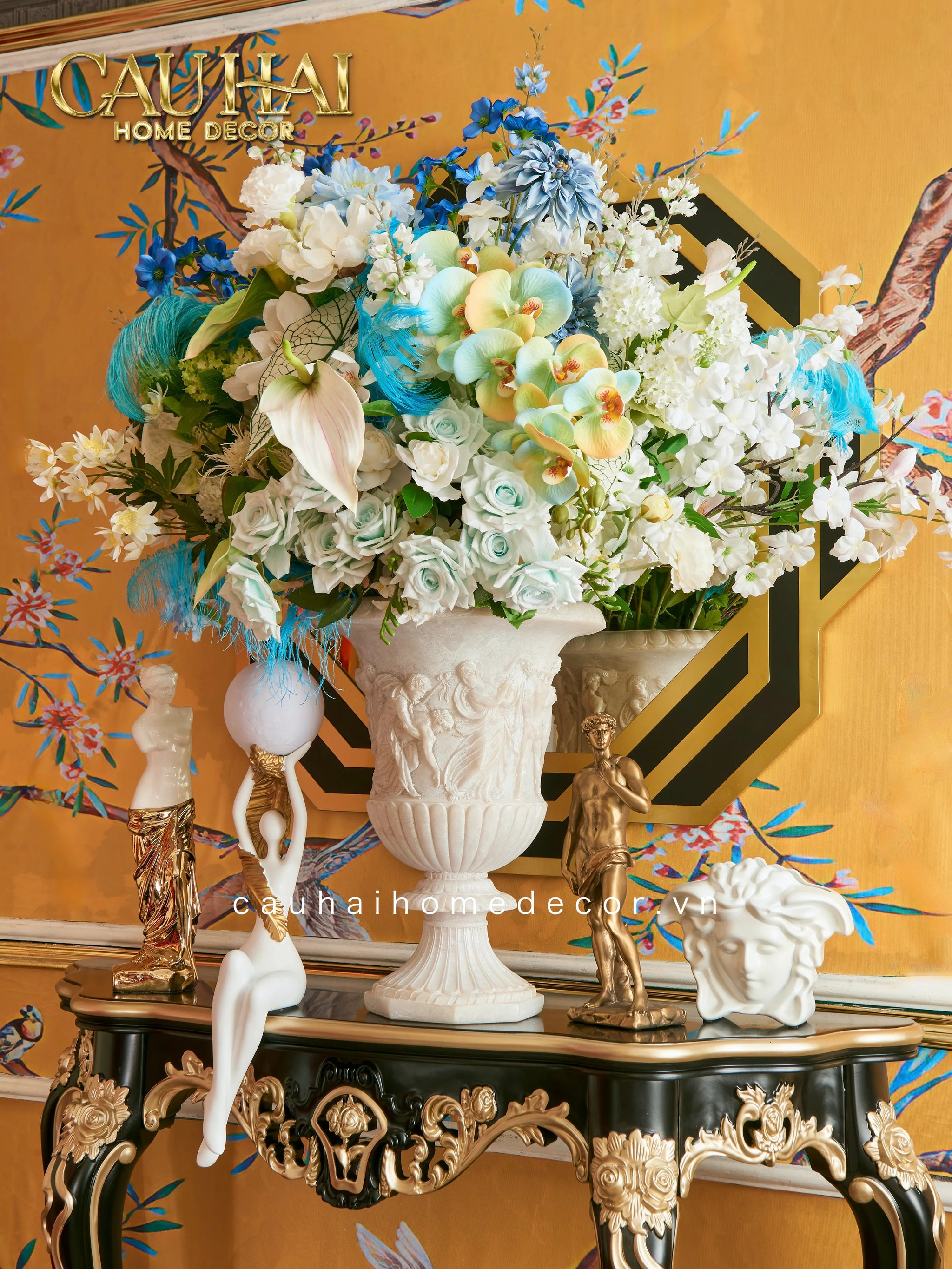 Maison Couture - Bình Hoa Phù Điêu Đá Sa Thạch Giả Ngọc - Amphora Des Dieux Dionysien - Patrimoine H47xM35-BÌNH HOA-CẬU HAI HOME DECOR