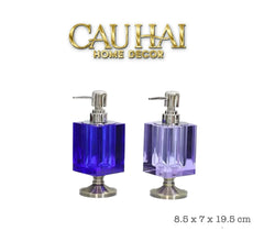 Maison Couture – Chai Kit Lotion Deepsea Blue Cristalleries Cube Impérial Vanities 8.5x7x19.5 220Ml-PHỤ KIỆN NHÀ TẮM-CẬU HAI HOME DECOR