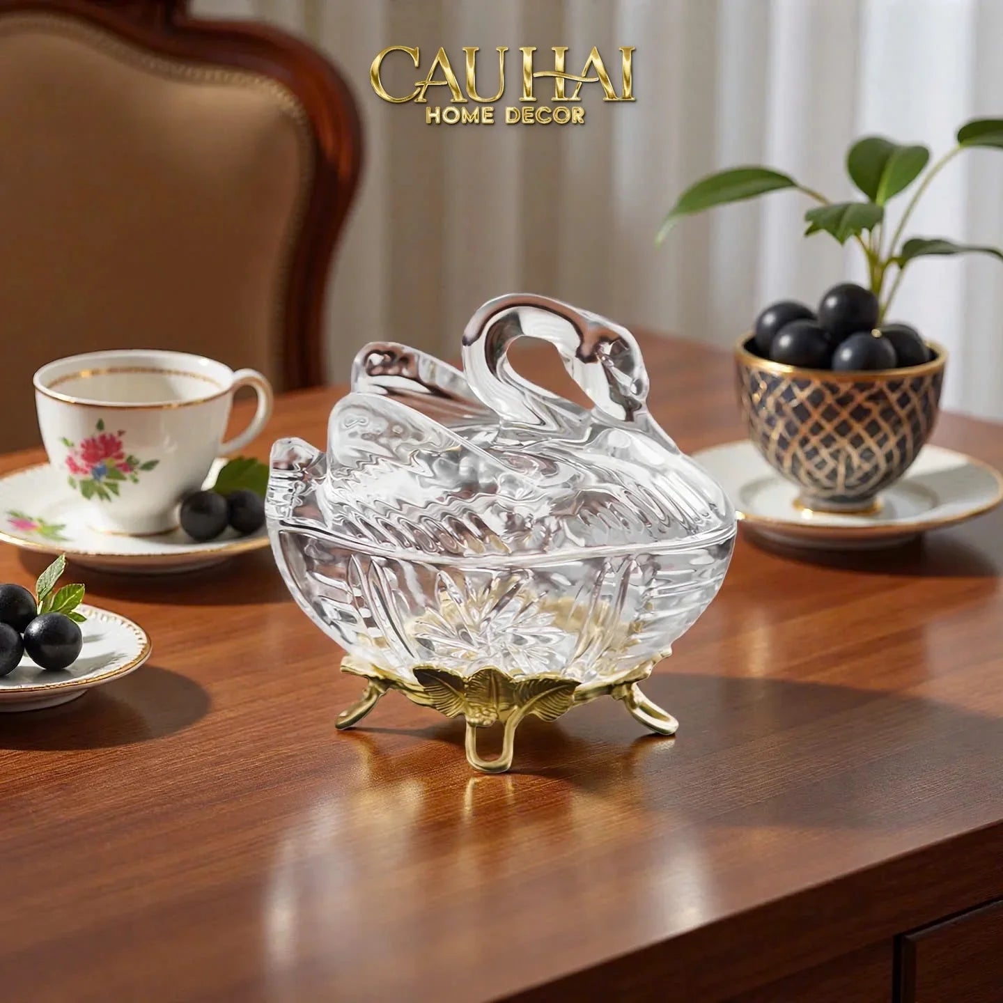 Maison Couture - Lọ Kẹo Thiên Nga Pha Lê Đế Đồng - Swan De L’Athènes Cristalleries Bonbonnière 9x13.7x14-Lọ kẹo Canister Bonbonnière-CẬU HAI HOME DECOR