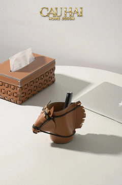 Maison Couture - Lọ Trang Trí Đầu Ngựa Da Thuộc Equestrian Head Leather Saddle Brun Vessel 13x17-HŨ TRANG TRÍ-CẬU HAI HOME DECOR