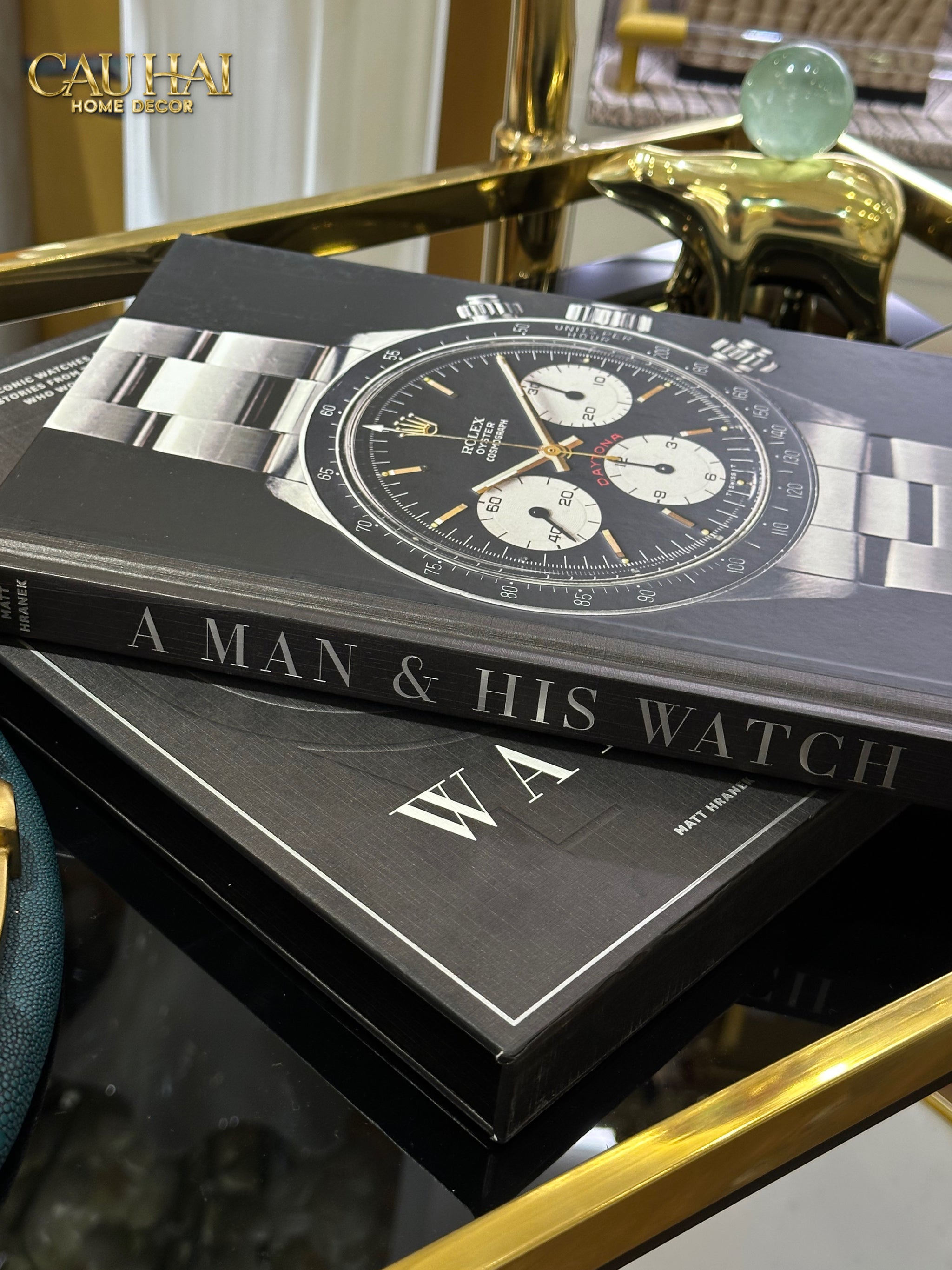 Maison Couture - Sách Fashion Runway A Man And His Watch 28x18x3 176 pages-CẬU HAI HOME DECOR