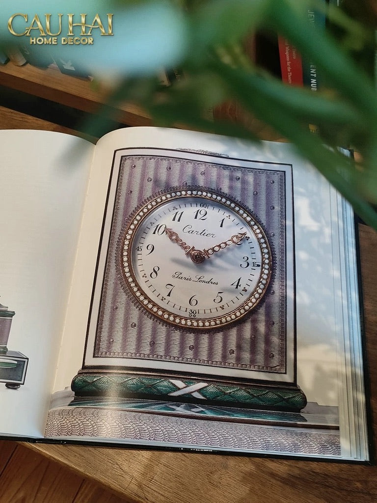 Maison Couture - Sách Fashion Runway Cartier - Panthère De Cartier 29x25x3 256pages-CẬU HAI HOME DECOR