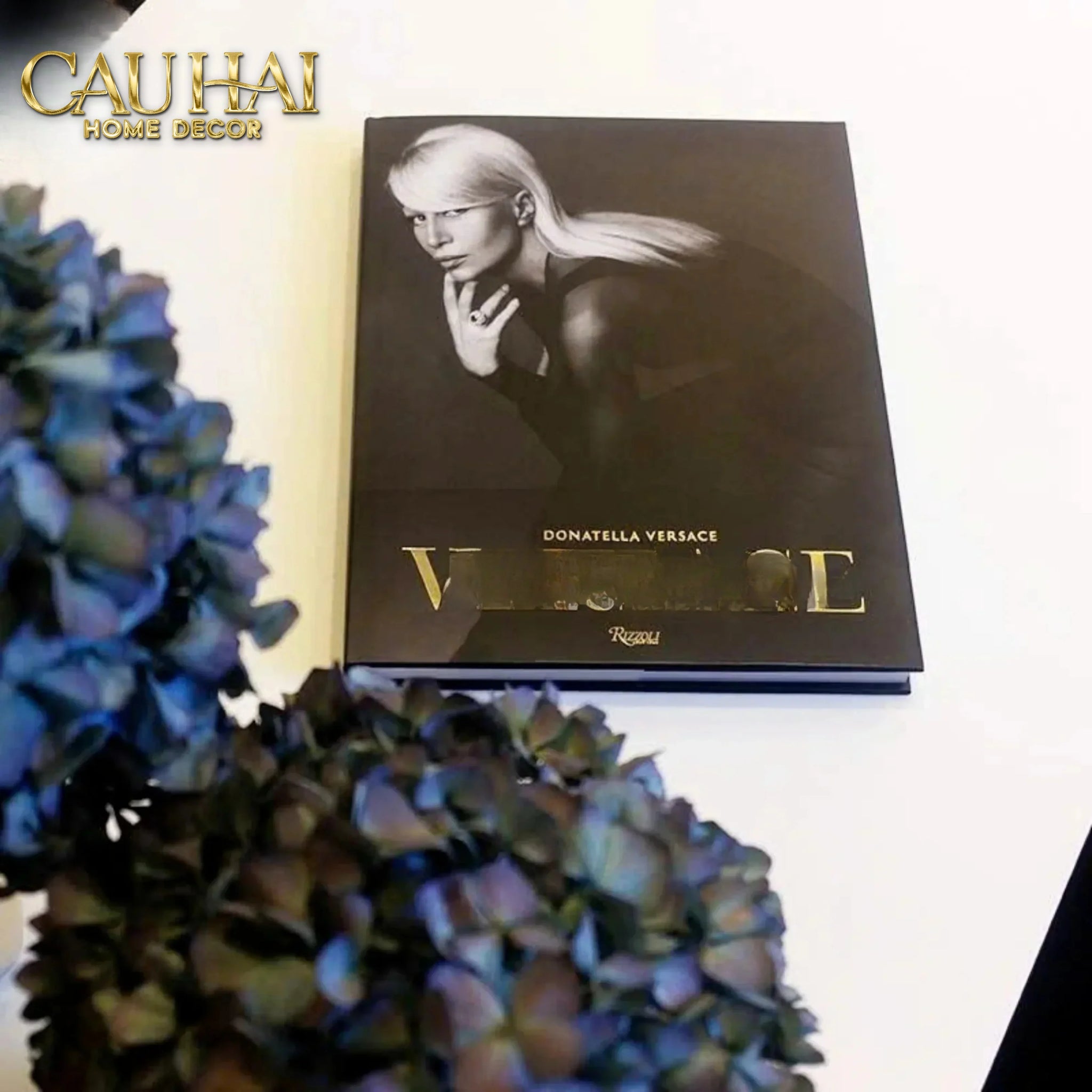 Maison Couture -Sách Fashion Runway Versace 24x30-SÁCH TRANG TRÍ-CẬU HAI HOME DECOR