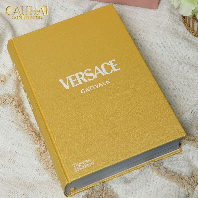 Maison Couture - Sách Fashion Versace Catwalk-Sách Couture-CẬU HAI HOME DECOR-CẬU HAI HOME DECOR