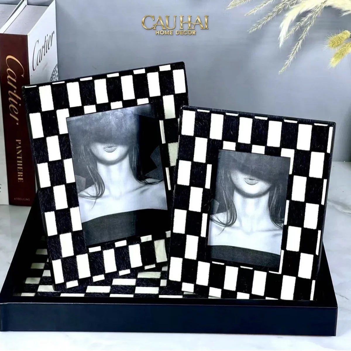 Maison Couture - Set 2 Khung Ảnh Mono Checker Rayé Medusa Limitée-KHUNG ẢNH-CẬU HAI HOME DECOR