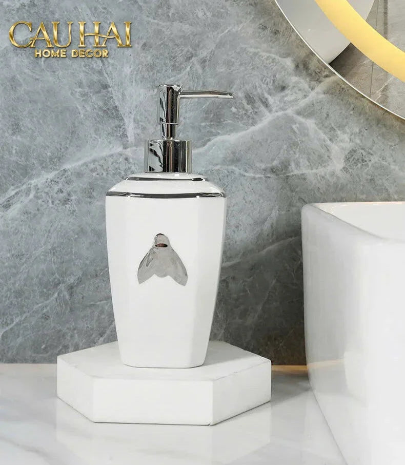 Maison Couture - Set Nhà Tắm G Class Élégance Miel Doré – Golden Queen Bee 5Pcs-Set nhà tắm bathroom vanities-CẬU HAI HOME DECOR