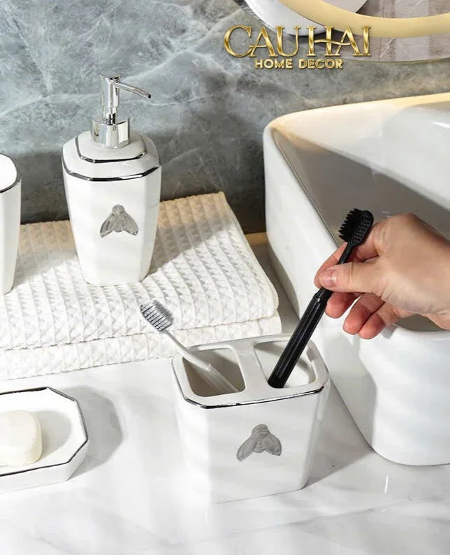 Maison Couture - Set Nhà Tắm G Class Élégance Miel Doré – Golden Queen Bee 5Pcs-Set nhà tắm bathroom vanities-CẬU HAI HOME DECOR
