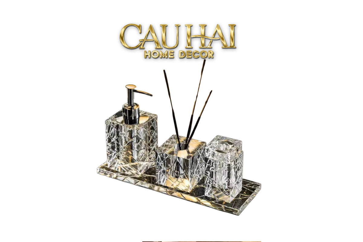 Maison Couture - Set Nhà Tắm Pha Lê Lumière Cristalleries Bathroom Vanity Set - Cannage Facetté Set 4pcs-PHỤ KIỆN NHÀ TẮM-CẬU HAI HOME DECOR-CẬU HAI HOME DECOR