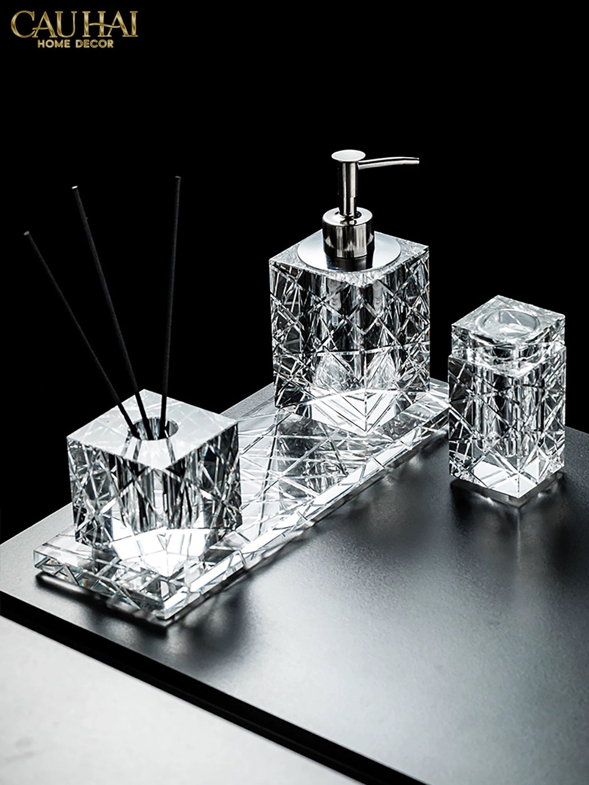 Maison Couture - Set Nhà Tắm Pha Lê Lumière Cristalleries Bathroom Vanity Set - Smoky Cannage Facetté Set 4pcs-PHỤ KIỆN NHÀ TẮM-CẬU HAI HOME DECOR