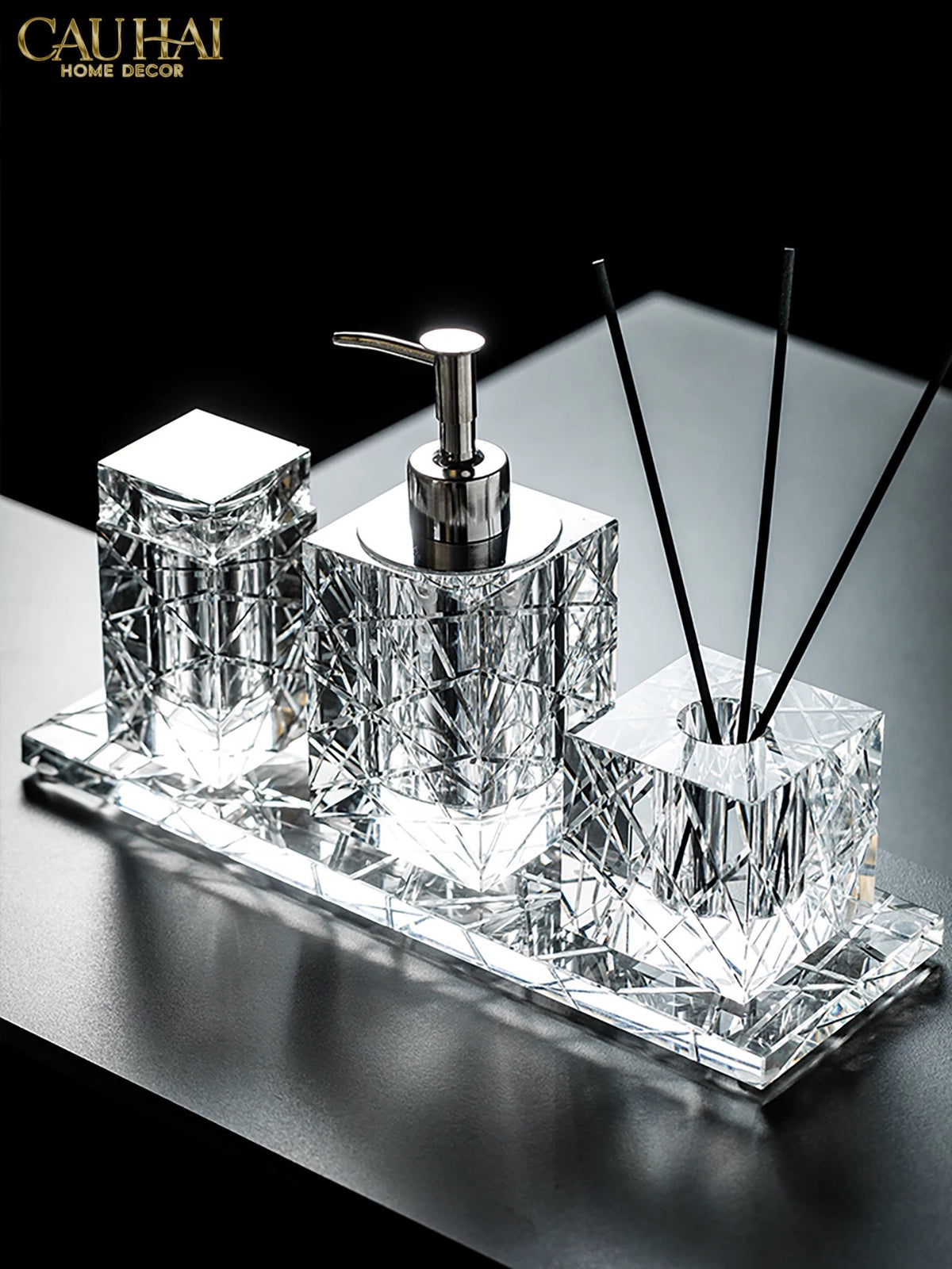 Maison Couture - Set Nhà Tắm Pha Lê Lumière Cristalleries Bathroom Vanity Set - Smoky Cannage Facetté Set 4pcs-PHỤ KIỆN NHÀ TẮM-CẬU HAI HOME DECOR