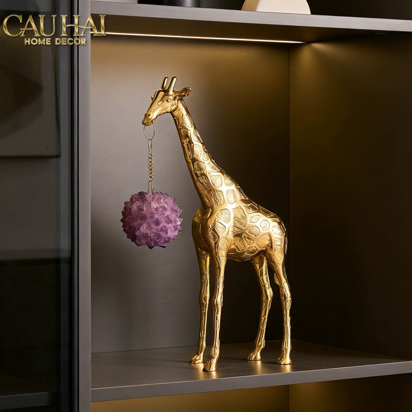 Maison Couture - Tượng Đồng Hươu Cao Cổ Brasson Giraffe Amethyst Orb Carrier 20x8x38-TƯỢNG TRANG TRÍ-CẬU HAI HOME DECOR