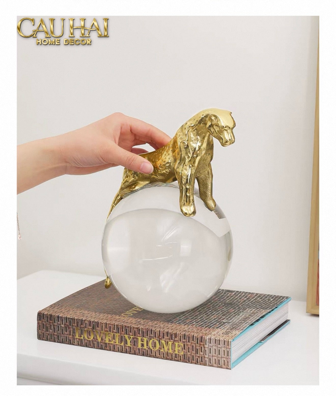 Maison Couture - Tượng Quả Cầu Pha Lê - Tượng Báo Bằng Đồng - Regal Brasson Panther Globe 15x30-TƯỢNG TRANG TRÍ-CẬU HAI HOME DECOR