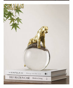 Maison Couture - Tượng Quả Cầu Pha Lê - Tượng Báo Bằng Đồng - Regal Brasson Panther Globe 15x30-TƯỢNG TRANG TRÍ-CẬU HAI HOME DECOR