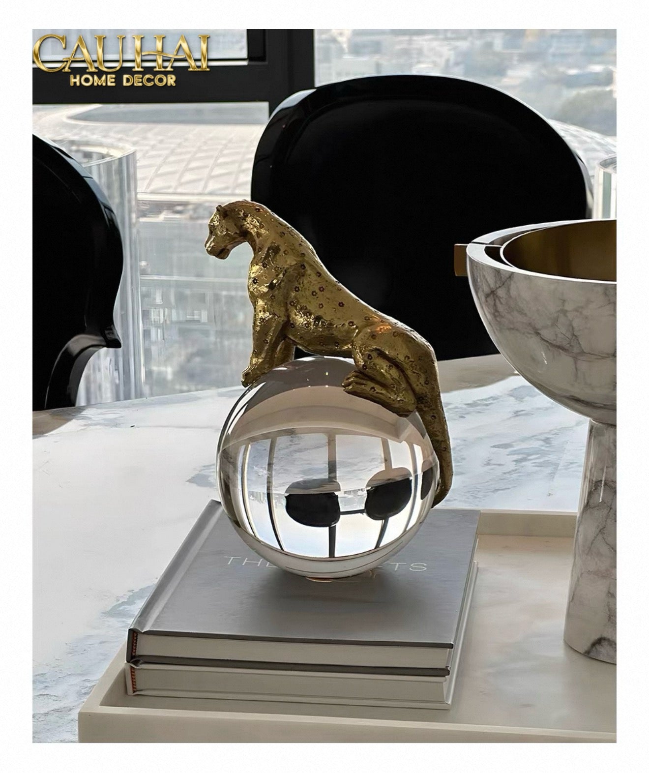 Maison Couture - Tượng Quả Cầu Pha Lê - Tượng Báo Bằng Đồng - Regal Brasson Panther Globe 15x30-TƯỢNG TRANG TRÍ-CẬU HAI HOME DECOR