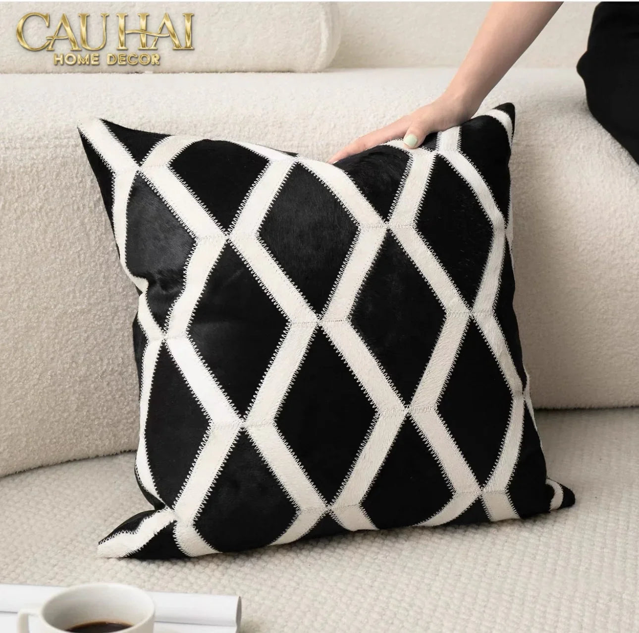 Maison Couture - Vỏ Gối Da Lignes De Losanges En Cuir Noir 50-VỎ GỐI-CẬU HAI HOME DECOR