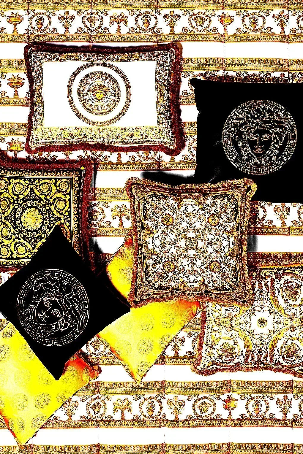 Maison Couture - Vỏ Gối Nhung Chenille V Class Barocco Medusa Haze - Regal Noir Gold 50x50-VỎ GỐI-Đối tác tại Trung Quốc theo từng đơn đặt hàng-CẬU HAI HOME DECOR