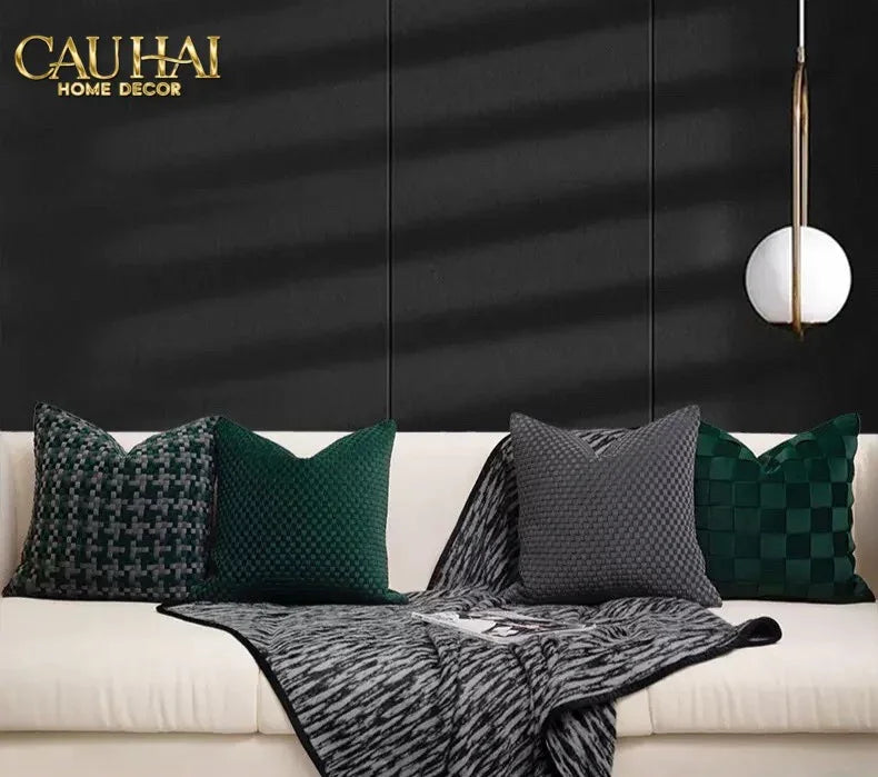 Maison Couture - Vỏ Gối Nhung Woven Mistletoe Holiday Velour 45-CẬU HAI HOME DECOR