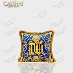 Maison Couture - Vỏ Gối V Class I ♡ Baroque Acanthus V Monogram Cushion 45 Medusa Gala White-CẬU HAI HOME DECOR