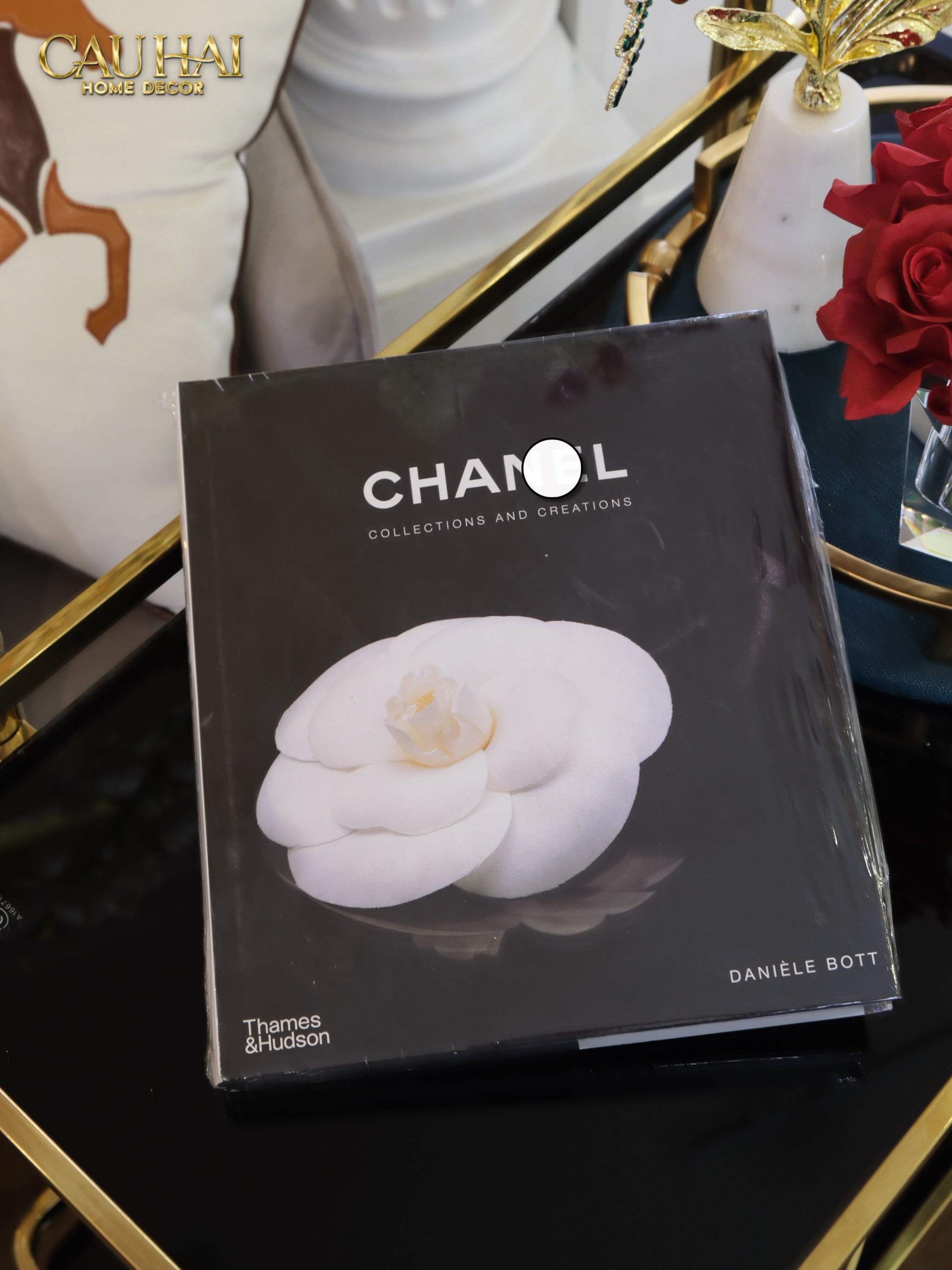 Sách Fashion Privé - Coco Collections And Creations-SÁCH TRANG TRÍ-CẬU HAI HOME DECOR