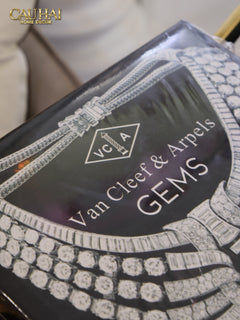Sách Fashion Runway Van Cleef & Arpels Gems. 24.5x29.5x3.5-SÁCH TRANG TRÍ-CẬU HAI HOME DECOR