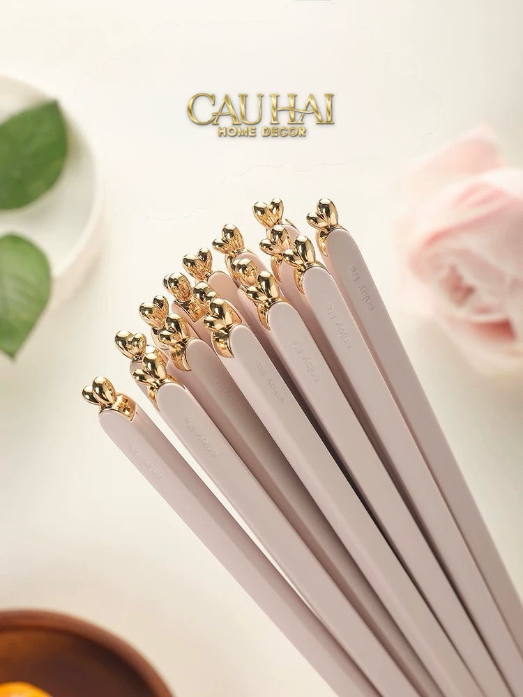 Set 5 Đôi Đũa Sợi Thuỷ Tinh - Love Heart Antibacterial Chopsticks 24cm-Dinner Cutlery Set Dao Muỗng Nĩa-Đối tác tại Trung Quốc theo từng đơn đặt hàng-CẬU HAI HOME DECOR