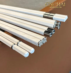 Set 5 Đôi Đũa Sợi Thuỷ Tinh Opal Platinum Monochrome PET Chopsticks 24cm-CẬU HAI HOME DECOR