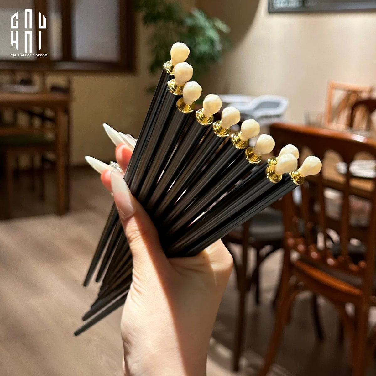 Set 5 Đôi Đũa Sợi Thuỷ Tinh White Pearl Jewelry PET Chopsticks 24.5cm-Dinner Cutlery Set Dao Muỗng Nĩa-Đối tác tại Trung Quốc theo từng đơn đặt hàng-CẬU HAI HOME DECOR