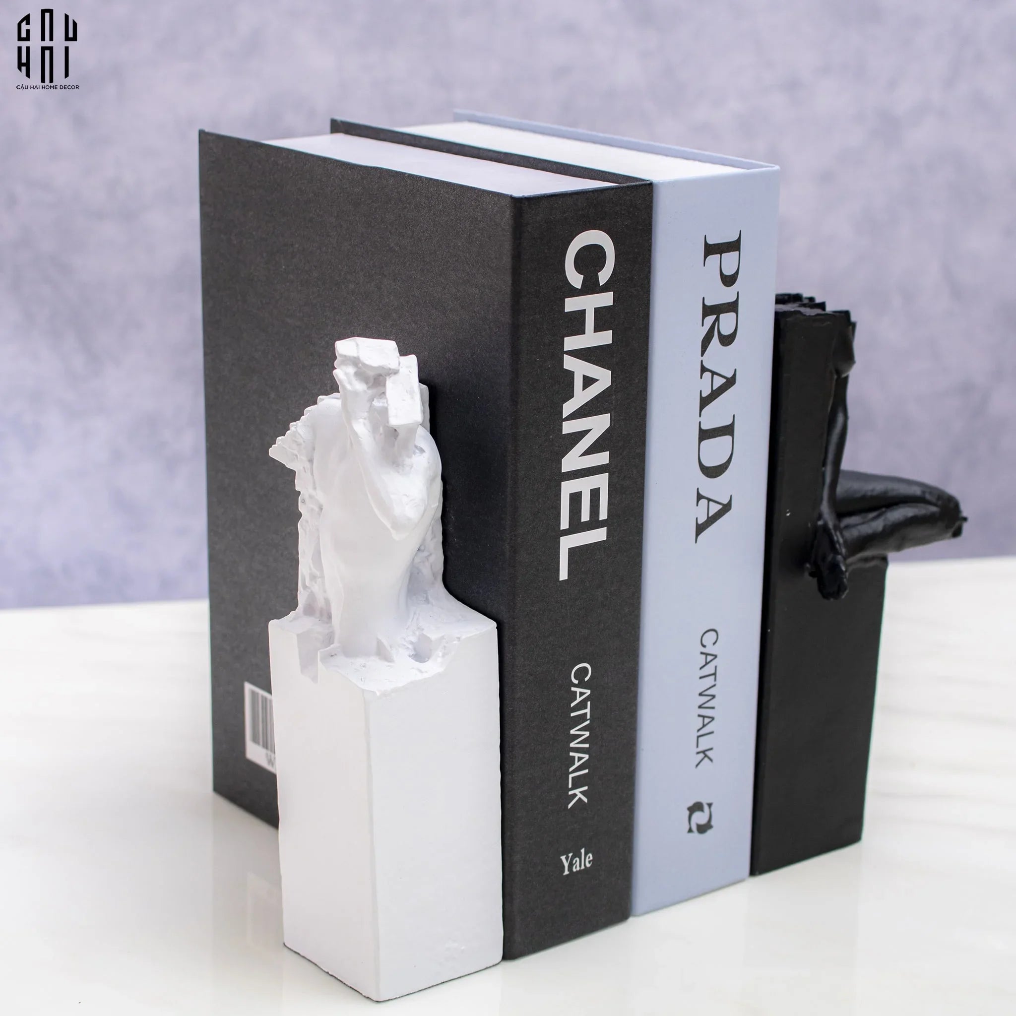 Set Tượng Chặn Sách Trang Trí Black & White Statues 6x18-SÁCH TRANG TRÍ-CẬU HAI HOME DECOR