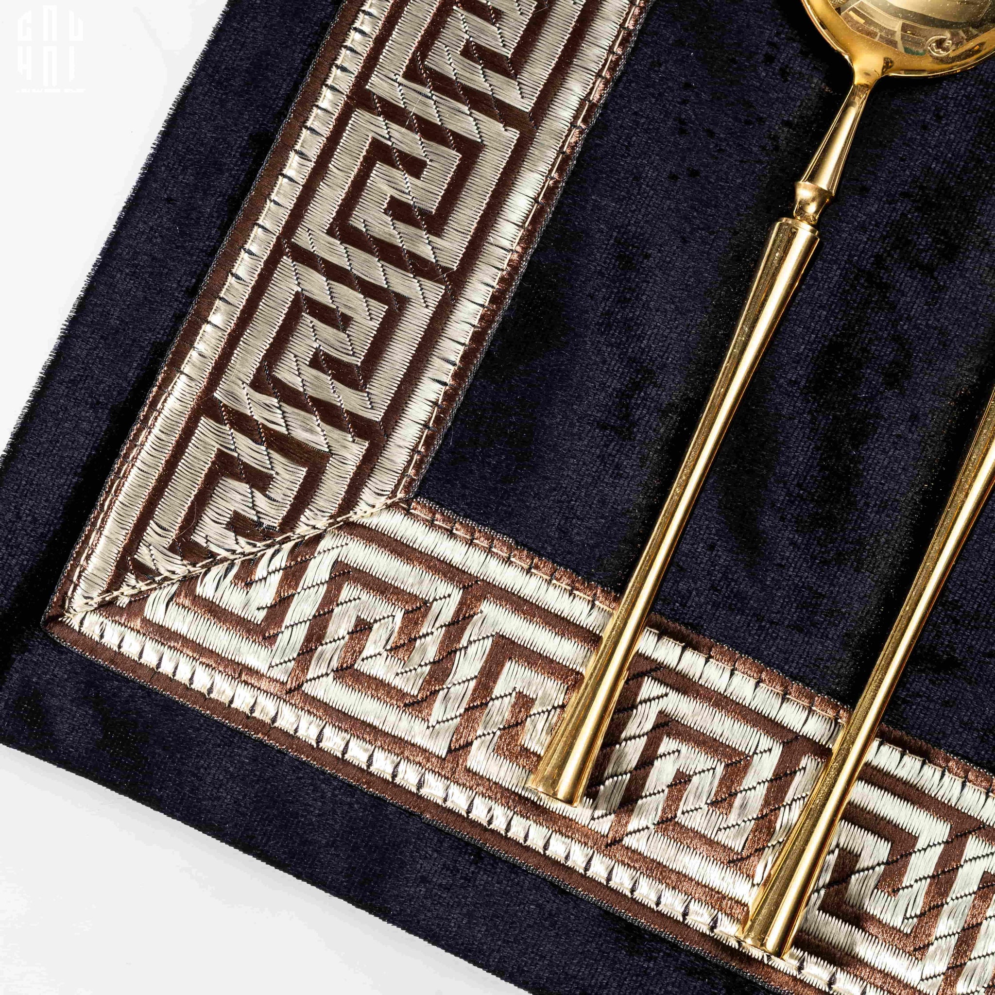 Tấm Lót Nhung Crochet - Velvet Placemat Crochet Noir-TẤM LÓT BÀN ĂN-CẬU HAI HOME DECOR