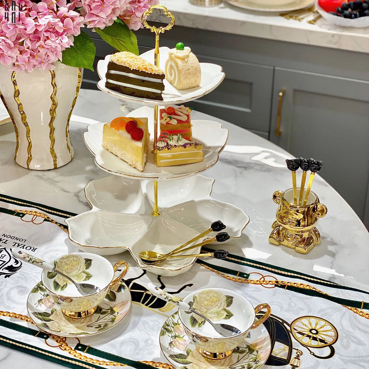 Tết Couture - Đĩa Bánh 3 Tầng Jasmine Étagère Trois Niveaux-SET CHÉN DĨA-Đối tác tại Trung Quốc theo từng đơn đặt hàng-CẬU HAI HOME DECOR