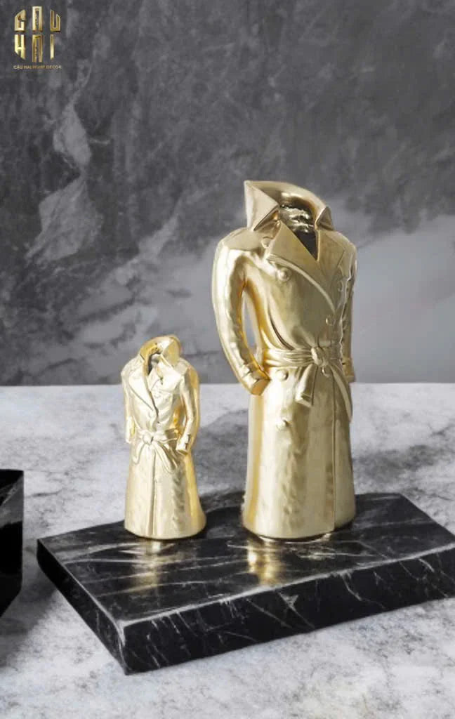 Tượng Bình Hoa Elysian Couture Gilded Trench Coat-TƯỢNG TRANG TRÍ-CẬU HAI HOME DECOR