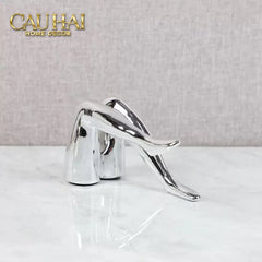 Tượng Gilded Runway Modeling Catwalk Fw25-TƯỢNG TRANG TRÍ-CẬU HAI HOME DECOR