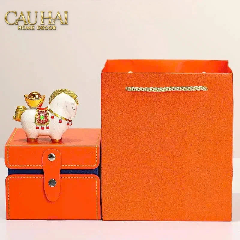 Tượng Ngựa May Mắn - Kim Mã Cát Lợi - Gift Box-TƯỢNG TRANG TRÍ-CẬU HAI HOME DECOR