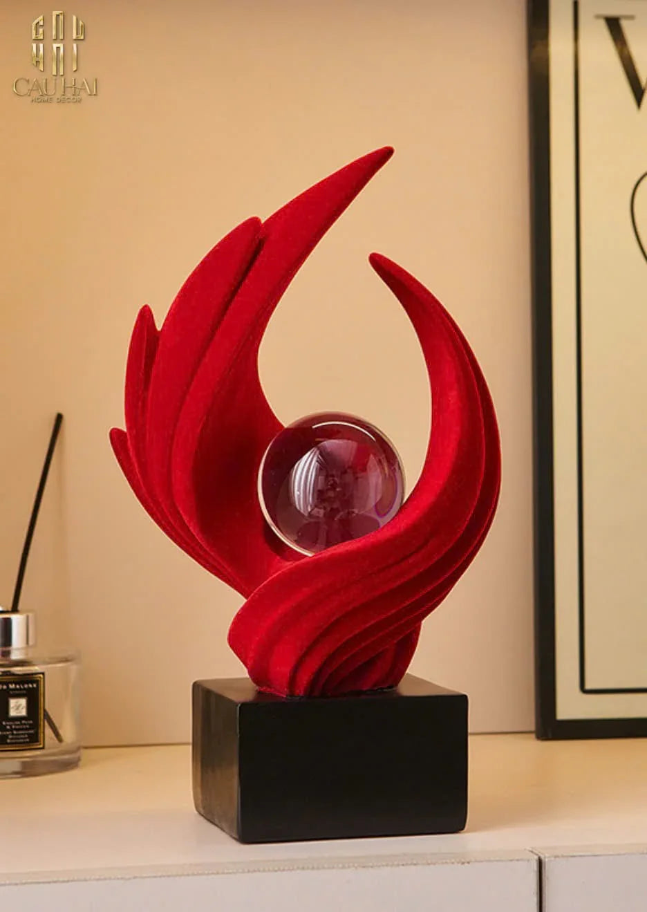 Tượng Nhung Đỏ Eternal Flame Red Velvet 16x12x27.5-CẬU HAI HOME DECOR