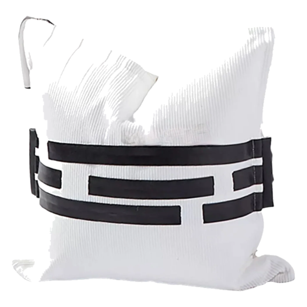 Vỏ Gối Bouclé Belt Noir Ivory 45x45