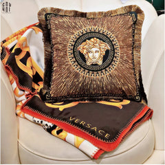Vỏ Gối Nhung Chenille V Class. Medusa Amplified Logo 45. - Có Viền-VỎ GỐI-CẬU HAI HOME DECOR