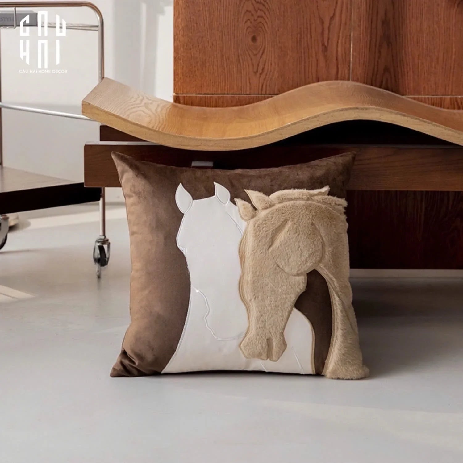 Vỏ Gối Nhung Équestre Victorious Stallion 45-VỎ GỐI-CẬU HAI HOME DECOR