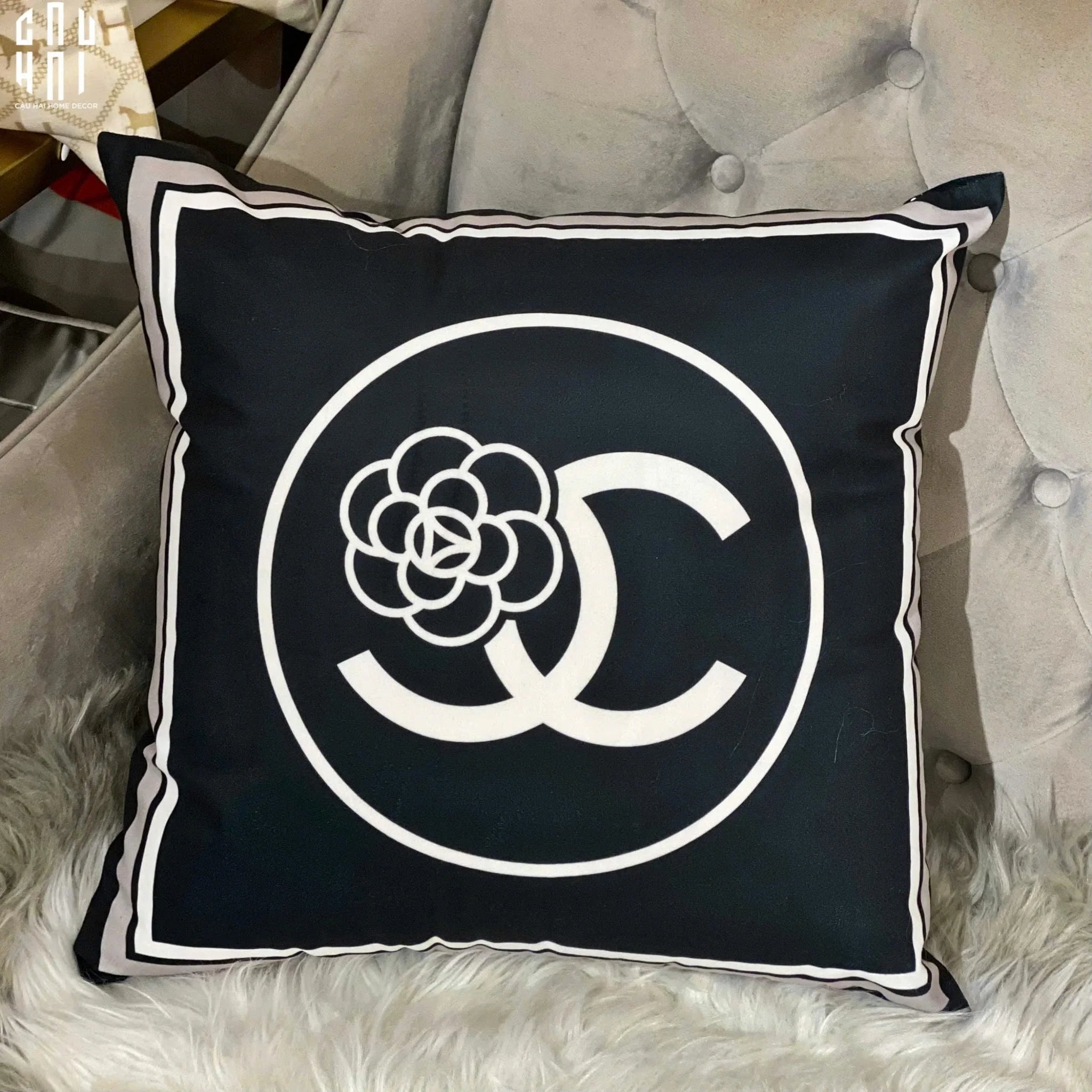 Vỏ Gối Nhung Floral Camelia 45.-VỎ GỐI-CẬU HAI HOME DECOR